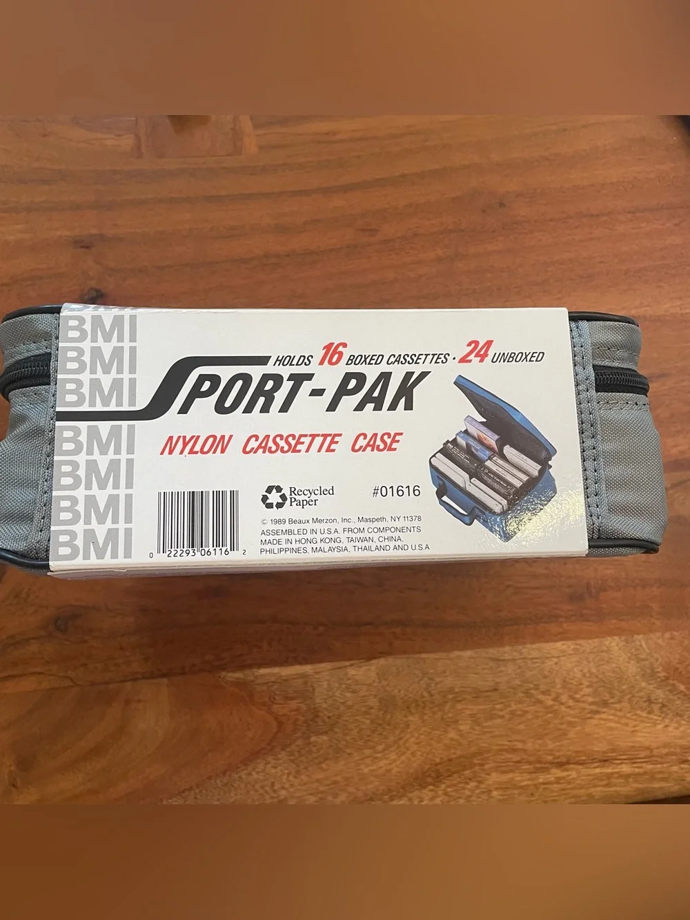 New Old Stock Vtg 1989 BMI Sport-Pak Nylon Cassette Case Holds 16 Boxed Tapes